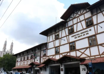 Prefeitura de São Bento do Sul abre processo seletivo com salários de até R$ 20,7 mil